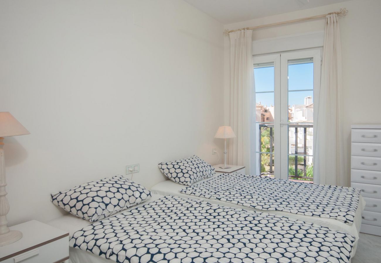 Apartamento en San Pedro de Alcántara - 01 - Las Adelfas 1st line beach Penthouse