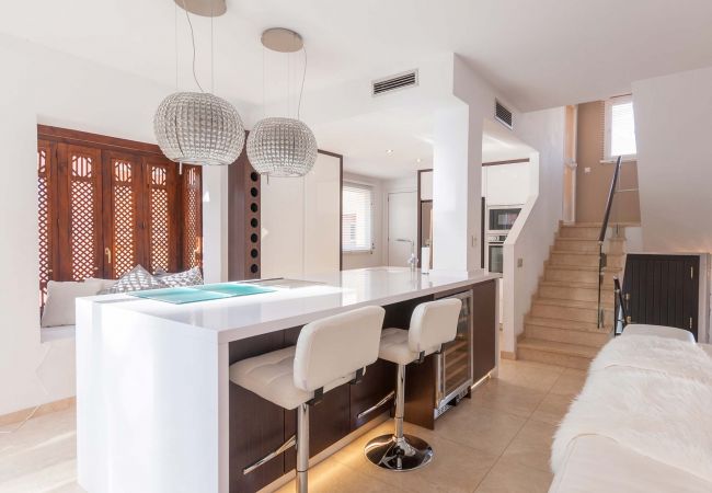 Casa adosada en Nueva andalucia - 47 - Condes de Iza 4 bed townhouse Casa adosada en Nueva andalucia - 47 - Condes de Iza 4 bed townhouse