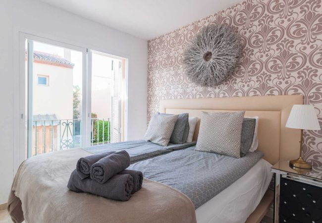 Casa adosada en Nueva andalucia - 47 - Condes de Iza 4 bed townhouse Casa adosada en Nueva andalucia - 47 - Condes de Iza 4 bed townhouse