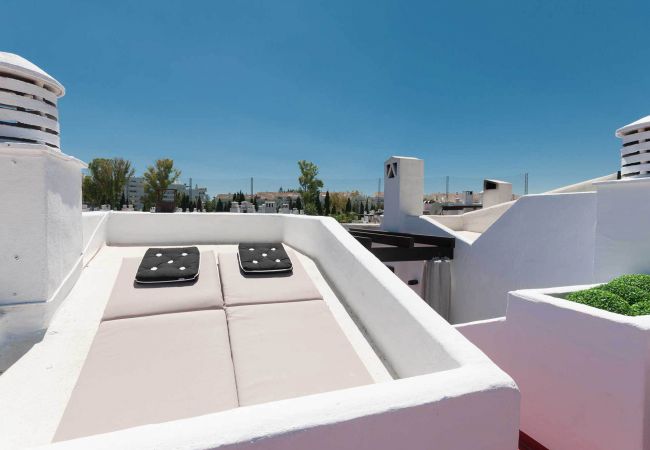 Apartamento en San Pedro de Alcántara - 43 -  Frontline beach Townhouse in Urb. Guadalvill Apartamento en San Pedro de Alcántara - 43 -  Frontline beach Townhouse in Urb. Guadalvill