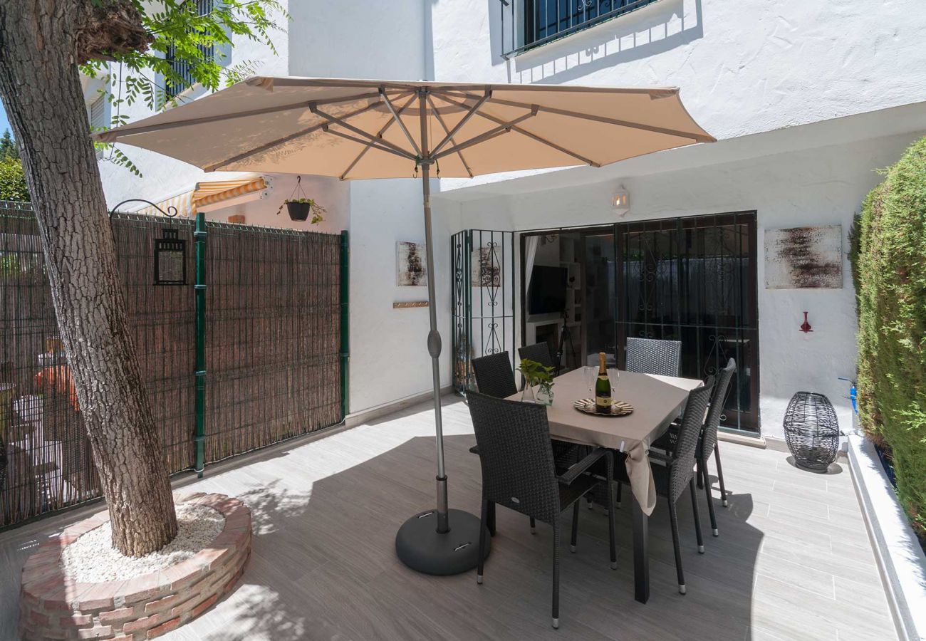 Apartamento en San Pedro de Alcántara - 43 -  Frontline beach Townhouse in Urb. Guadalvill