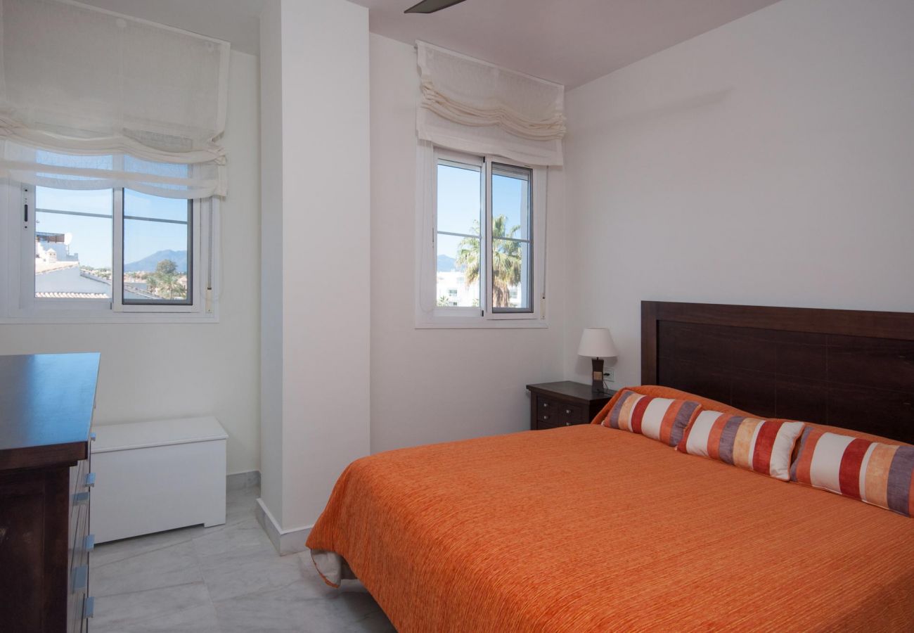 Apartment in San Pedro de Alcántara - 01 - Las Adelfas 1st line beach Penthouse