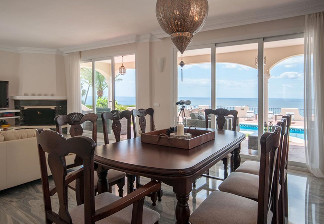 Villa in Estepona - 09 - 5 Bed Luxury Villa walking distance to the be