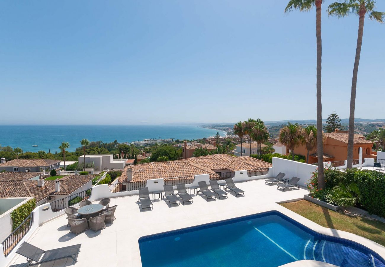 Villa in Estepona - 09 - 5 Bed Luxury Villa walking distance to the be