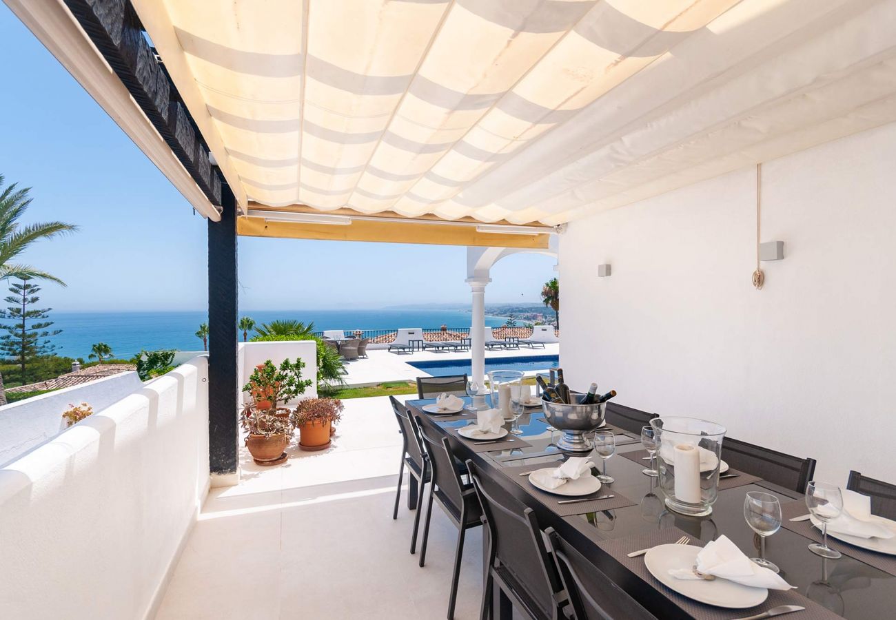 Villa in Estepona - 09 - 5 Bed Luxury Villa walking distance to the be