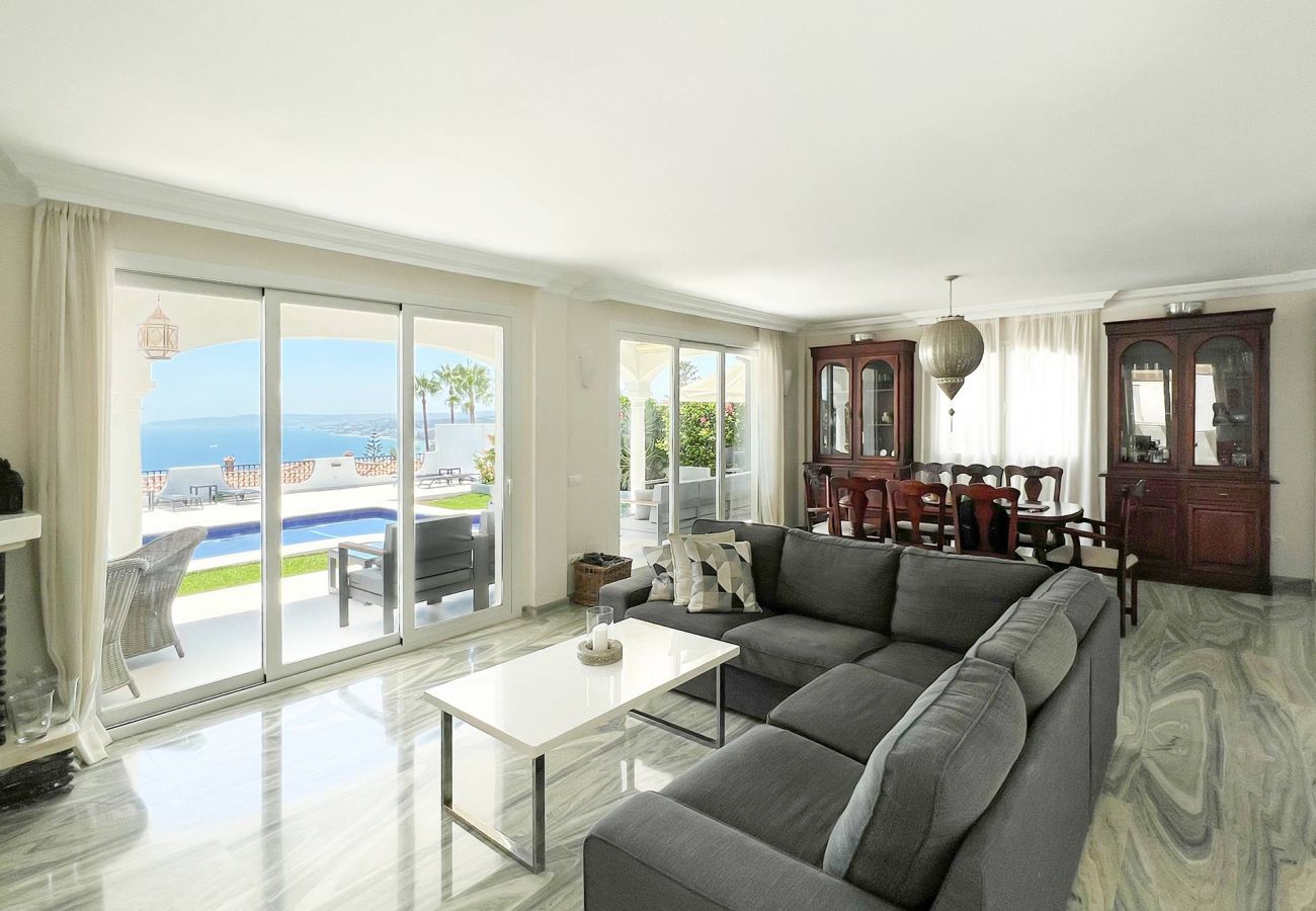 Villa in Estepona - 09 - 5 Bed Luxury Villa walking distance to the be