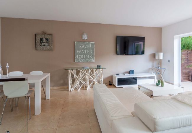 Terraced House in Nueva andalucia - 47 - Condes de Iza 4 bed townhouse Terraced House in Nueva andalucia - 47 - Condes de Iza 4 bed townhouse