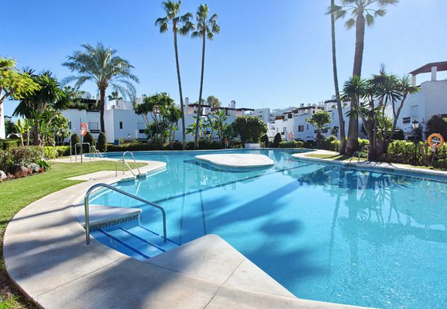  in San Pedro de Alcántara - 43 -  Frontline beach Townhouse in Urb. Guadalvill