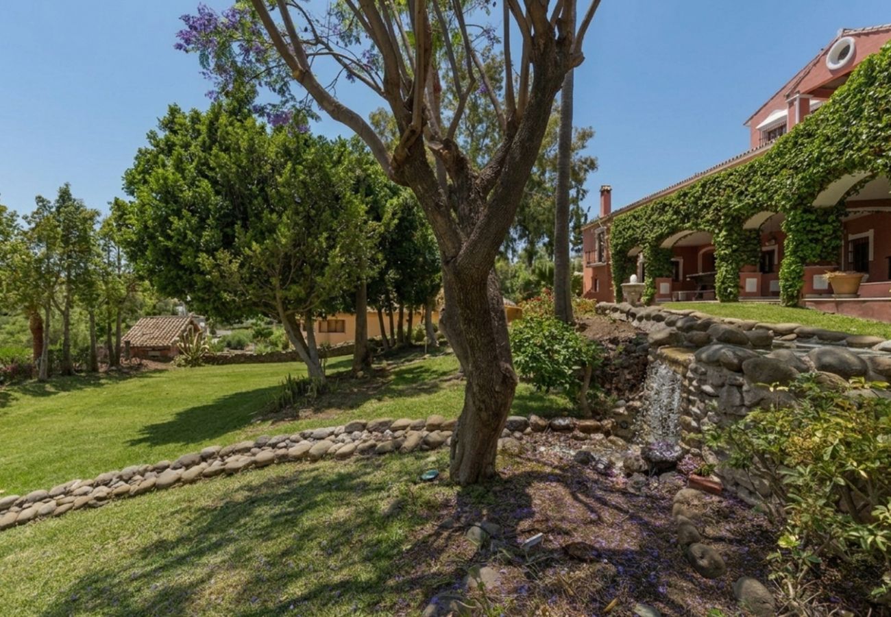 Villa in Benahavís - 04 - Vega Colorado, 12 bed Villa for large groups