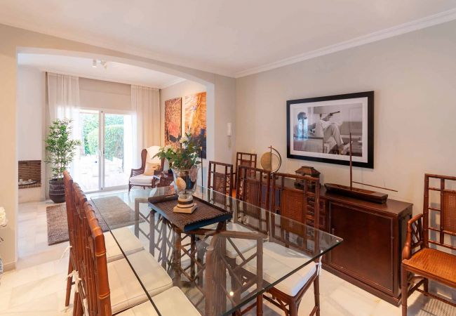 Terraced House in San Pedro de Alcántara - 27 - Front line beach Townhouse  Urb. Castiglione Terraced House in San Pedro de Alcántara - 27 - Front line beach Townhouse  Urb. Castiglione