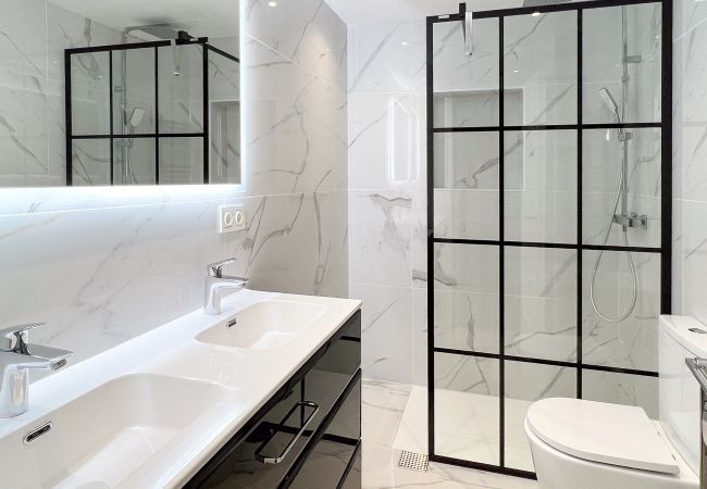 Terraced House in San Pedro de Alcántara - 27 - Front line beach Townhouse  Urb. Castiglione Terraced House in San Pedro de Alcántara - 27 - Front line beach Townhouse  Urb. Castiglione