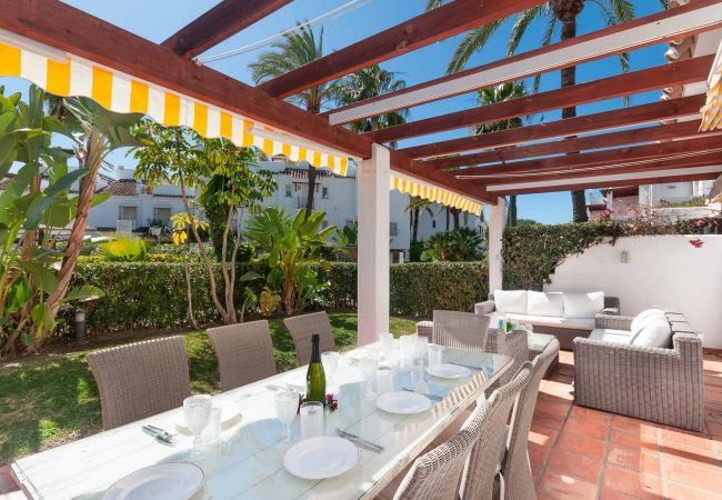 Apartment in San Pedro de Alcántara - 34 - Large beachfront garden apartment Apartment in San Pedro de Alcántara - 34 - Large beachfront garden apartment