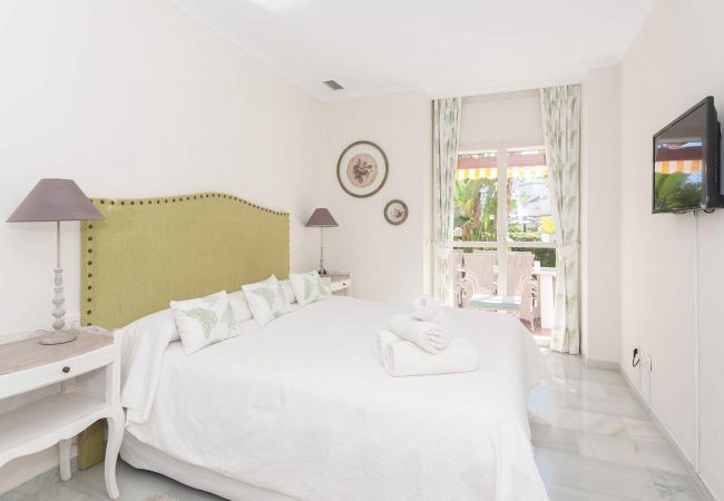 Apartment in San Pedro de Alcántara - 34 - Large beachfront garden apartment Apartment in San Pedro de Alcántara - 34 - Large beachfront garden apartment