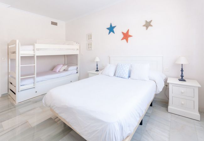 Apartment in San Pedro de Alcántara - 34 - Large beachfront garden apartment Apartment in San Pedro de Alcántara - 34 - Large beachfront garden apartment