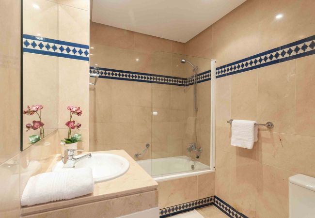 Apartment in San Pedro de Alcántara - 18 - Castiglione 2 bed holiday rental Apartment in San Pedro de Alcántara - 18 - Castiglione 2 bed holiday rental