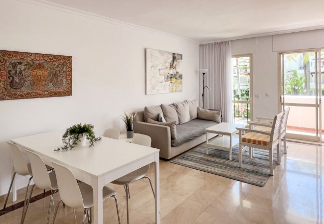 Apartment in San Pedro de Alcántara - 18 - Castiglione 2 bed holiday rental Apartment in San Pedro de Alcántara - 18 - Castiglione 2 bed holiday rental