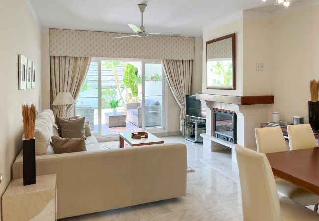 Apartment in San Pedro de Alcántara - 44 - Frontline Beach Apartment Apartment in San Pedro de Alcántara - 44 - Frontline Beach Apartment