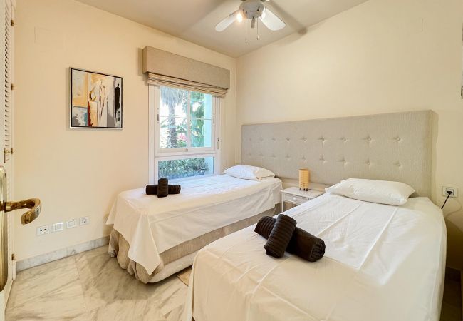 Apartment in San Pedro de Alcántara - 44 - Frontline Beach Apartment Apartment in San Pedro de Alcántara - 44 - Frontline Beach Apartment