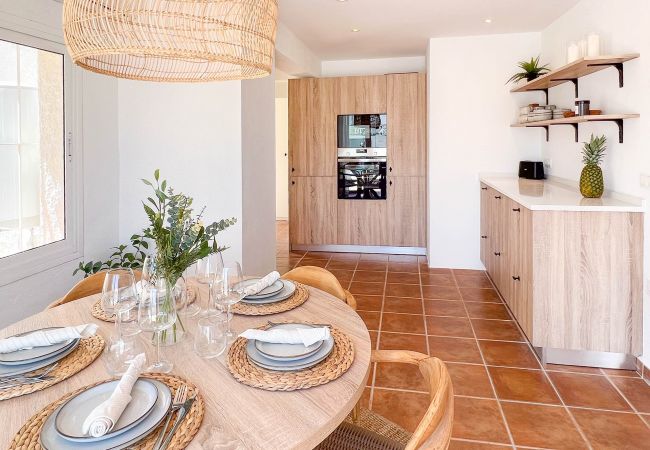 Villa in San Pedro de Alcántara - 05 - Villa Ivory Beach House w pool heating Villa in San Pedro de Alcántara - 05 - Villa Ivory Beach House w pool heating