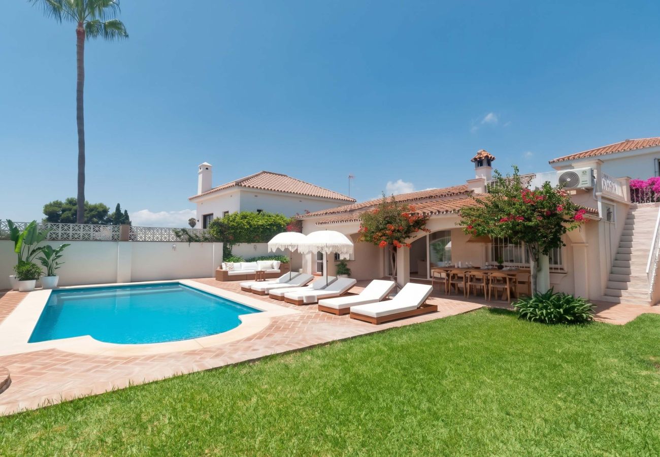 Villa in San Pedro de Alcántara - 05 - Villa Ivory Beach House w pool heating